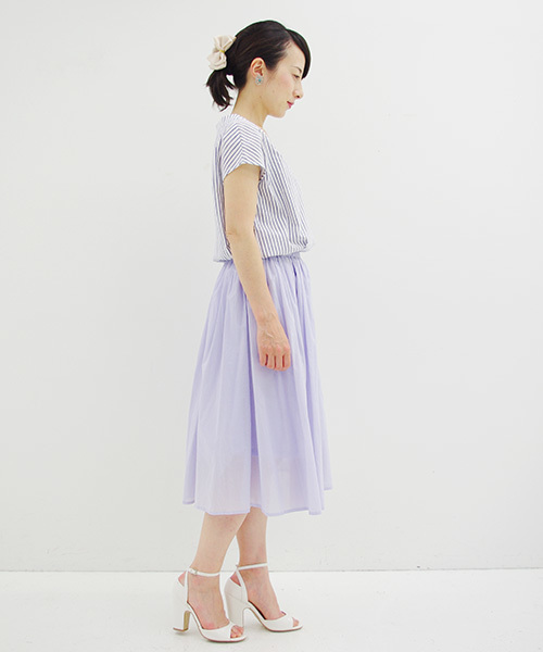 IEDIT（イディット）の「ララ・ステラ　ふんわりと風をはらむミモレ丈ギャザースカート（スカート・レディース・カーキ/ベージュ/パープル・SMALL/LARGE/MEDIUM/X-LARGE/XX-LARGE）」の17枚目の写真