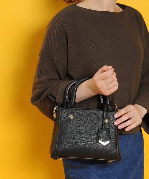 PLAIN CLOTHING(プレーンクロージング)の「スクエアハンドバッグ【PLAIN CLOTHING】(ショルダーバッグ・レディース・ネイビー/ダークグレー/レッド/キャメル/カーキ/ブラック・FREE)」の20枚目の写真