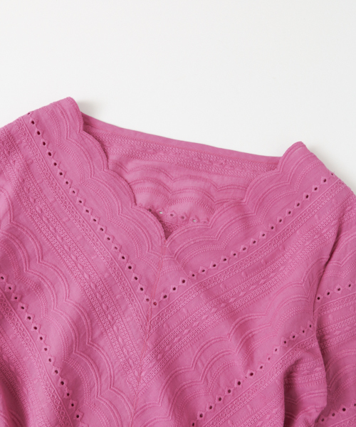 URBAN RESEARCH（アーバンリサーチ）の「 UR スカラップレース7分丈ブラウス（シャツ/ブラウス・レディース・ブラック/オフホワイト/ブルー系その他/ピンク系その他・FREE）」の13枚目の写真