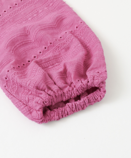 URBAN RESEARCH（アーバンリサーチ）の「 UR スカラップレース7分丈ブラウス（シャツ/ブラウス・レディース・ブラック/オフホワイト/ブルー系その他/ピンク系その他・FREE）」の15枚目の写真