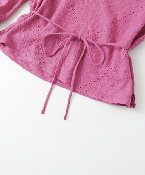 URBAN RESEARCH（アーバンリサーチ）の「 UR スカラップレース7分丈ブラウス（シャツ/ブラウス・レディース・ブラック/オフホワイト/ブルー系その他/ピンク系その他・FREE）」の16枚目の写真