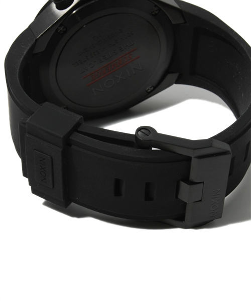 NIXON（ニクソン）の「THE STEELCAT（アナログ腕時計・メンズ・グレー系その他/ブラック×ゴールド/スミクロ/ホワイト/ブラック系その他・FREE）」の10枚目の写真