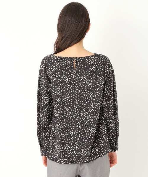 niko and...（ニコアンド）の「オリジナルパフ袖フラワーブラウス（シャツ/ブラウス・レディース・グリーン/オレンジ/ブラック・MEDIUM/LARGE）」の10枚目の写真