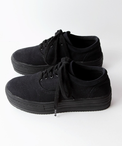 WEGO（ウィゴー）の「WEGO/厚底ローカットスニーカー（スニーカー・レディース・ホワイト/ブラック・23.5/24.5/23/25）」の4枚目の写真