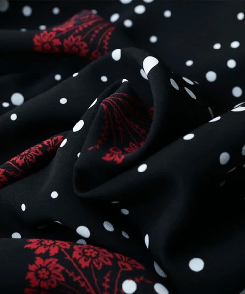 antiqua（アンティカ）の「花柄デザインシャツワンピース（シャツワンピース・レディース・ブラック・FREE）」の2枚目の写真