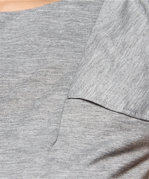 Khaju(カージュ)の「Khaju:バックフリルプルオーバー(Tシャツ/カットソー・レディース・グレー/ブラック・ONE SIZE)」の8枚目の写真