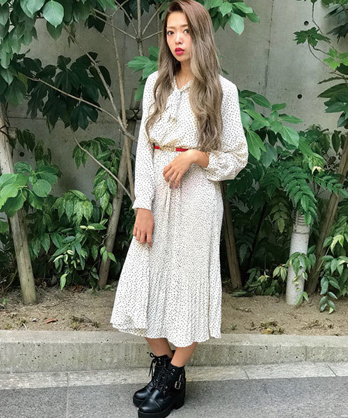 SPIGA（スピーガ）の「ﾎﾞｳﾀｲﾄﾞｯﾄﾛﾝｸﾞﾜﾝﾋﾟｰｽ（ワンピース・レディース・ホワイト/ブラック/レッド・FREE）」の2枚目の写真