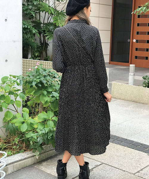 SPIGA（スピーガ）の「ﾎﾞｳﾀｲﾄﾞｯﾄﾛﾝｸﾞﾜﾝﾋﾟｰｽ（ワンピース・レディース・ホワイト/ブラック/レッド・FREE）」の9枚目の写真