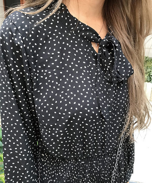 SPIGA（スピーガ）の「ﾎﾞｳﾀｲﾄﾞｯﾄﾛﾝｸﾞﾜﾝﾋﾟｰｽ（ワンピース・レディース・ホワイト/ブラック/レッド・FREE）」の8枚目の写真