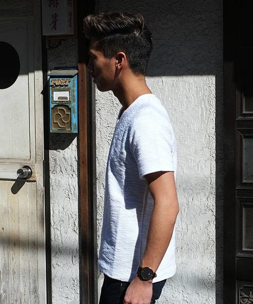 GOSTAR DE FUGA（ゴスタール ジフーガ）の「ランダムツイスト半袖VネックTシャツ/カットソー（Tシャツ/カットソー・メンズ・ホワイト/ブラック/ミックスグレー・M/L）」の4枚目の写真