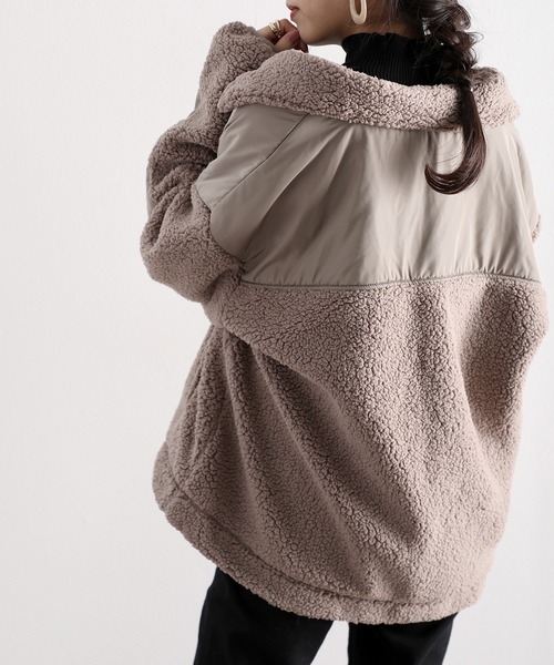 classicalelf（クラシカルエルフ）の「スタンドカラー ミドル丈ツートーン配色ボリューム袖ジャケット（ブルゾン・レディース・グリーン/グレー/アイボリー/ラベンダー/ベージュ/ブラック/ブラウン/パープル・LARGE/MEDIUM）」の4枚目の写真