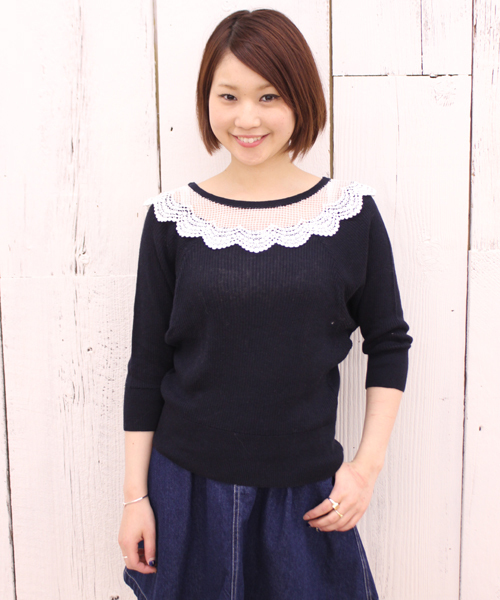 mystic（ミスティック）の「クロッシュレース襟プルオーバー（ニット/セーター・レディース・オフホワイト/グレー/サックスブルー/レッド/ネイビー・ﾌﾘ-）」の4枚目の写真