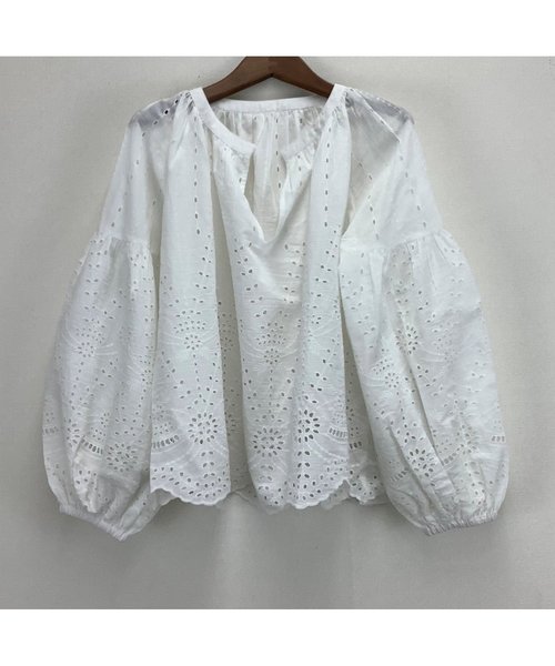 ulu（ウル）の「Scallopeddesign embroidery blouse（シャツ/ブラウス・レディース・ホワイト/ブラック・FREE）」の8枚目の写真