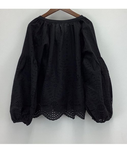 ulu（ウル）の「Scallopeddesign embroidery blouse（シャツ/ブラウス・レディース・ホワイト/ブラック・FREE）」の9枚目の写真