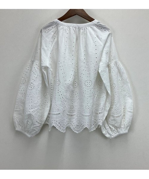 ulu（ウル）の「Scallopeddesign embroidery blouse（シャツ/ブラウス・レディース・ホワイト/ブラック・FREE）」の10枚目の写真