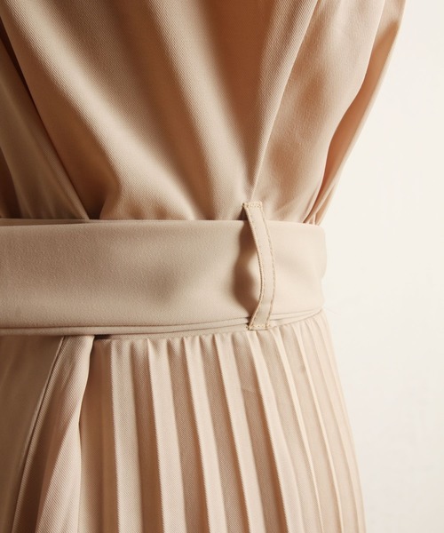 tocco closet(トッコ クローゼット)の「ベルト付きサイドプリーツシャツワンピース(ワンピース・レディース・ベージュ/グレイッシュブルー/パープル系その他/ミント・M)」の7枚目の写真