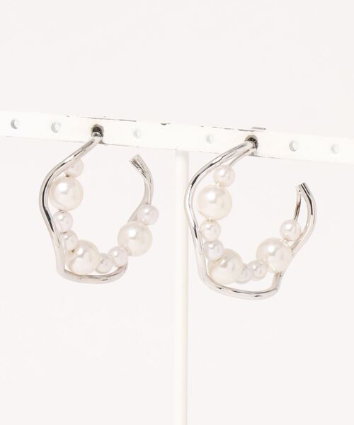 prose verse（プロズヴェール）の「パールデザインフープピアス（ピアス（両耳用）・レディース・シルバー/ゴールド・ﾌﾘ-）」の4枚目の写真