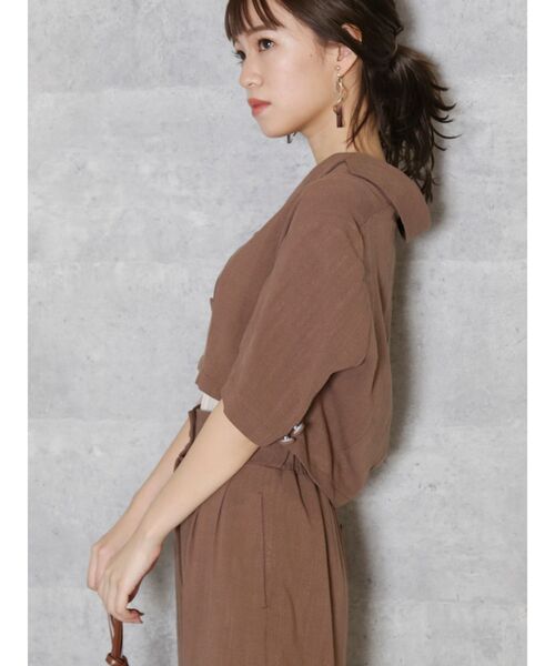 dazzlin（ダズリン）の「ハーフスリーブショートシャツ【セットアップ着用可】（シャツ/ブラウス・レディース・ブラウン/アイボリー・FREE）」の4枚目の写真