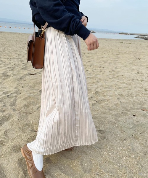 onetome(ワントゥーミー)の「ロング丈プリーツスカート(スカート・レディース・アイボリー/ブラウン・S/M)」の7枚目の写真