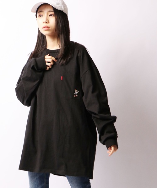 A.T,C in the attic homme(エーティーシーインジアティックオム)の「イラストPTポケ付きロンT(Tシャツ/カットソー・メンズ・ホワイト/ブラック/ラベンダー・M/L)」の1枚目の写真