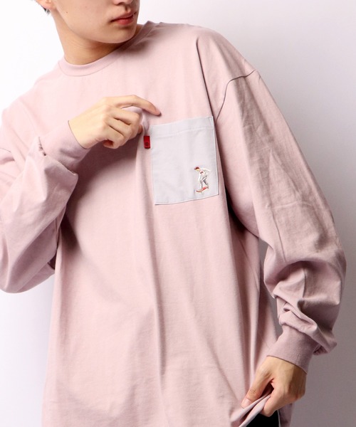 A.T,C in the attic homme(エーティーシーインジアティックオム)の「イラストPTポケ付きロンT(Tシャツ/カットソー・メンズ・ホワイト/ブラック/ラベンダー・M/L)」の8枚目の写真