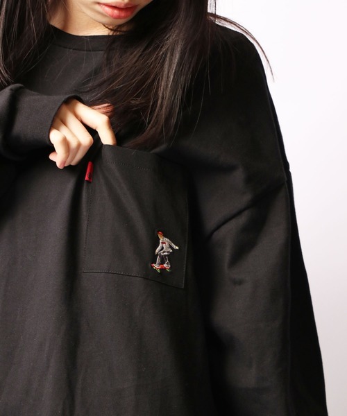 A.T,C in the attic homme(エーティーシーインジアティックオム)の「イラストPTポケ付きロンT(Tシャツ/カットソー・メンズ・ホワイト/ブラック/ラベンダー・M/L)」の12枚目の写真