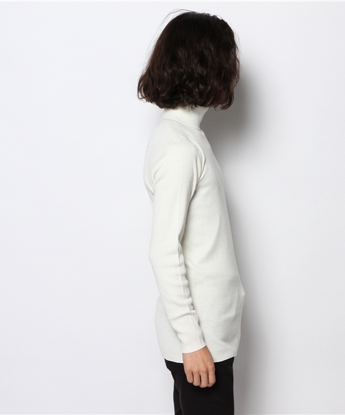 Lui's（ルイス）の「Lui's スリムタートルネックニット（ニット/セーター・メンズ・ホワイト/ブラック/モカ/ワインレッド・MEDIUM/SMALL）」の6枚目の写真