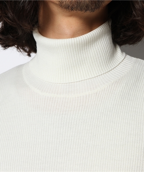 Lui's（ルイス）の「Lui's スリムタートルネックニット（ニット/セーター・メンズ・ホワイト/ブラック/モカ/ワインレッド・MEDIUM/SMALL）」の8枚目の写真
