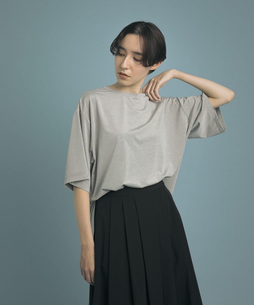 Uiscel(ユイセル)の「Uiscel ドライビッグTシャツチュニック(Tシャツ/カットソー・レディース・チャコールグレー/グレー・ONE)」の17枚目の写真