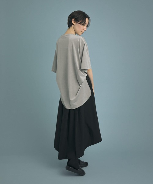 Uiscel(ユイセル)の「Uiscel ドライビッグTシャツチュニック(Tシャツ/カットソー・レディース・チャコールグレー/グレー・ONE)」の21枚目の写真