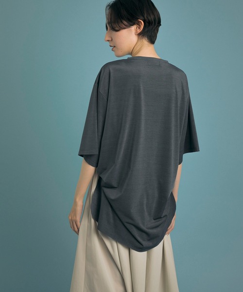 Uiscel(ユイセル)の「Uiscel ドライビッグTシャツチュニック(Tシャツ/カットソー・レディース・チャコールグレー/グレー・ONE)」の9枚目の写真