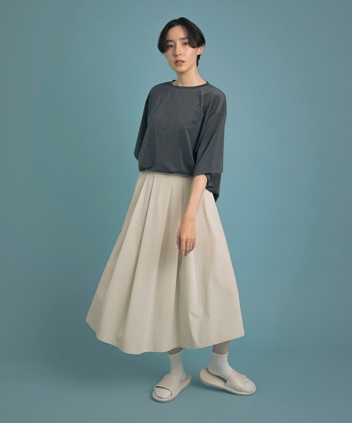 Uiscel(ユイセル)の「Uiscel ドライビッグTシャツチュニック(Tシャツ/カットソー・レディース・チャコールグレー/グレー・ONE)」の12枚目の写真