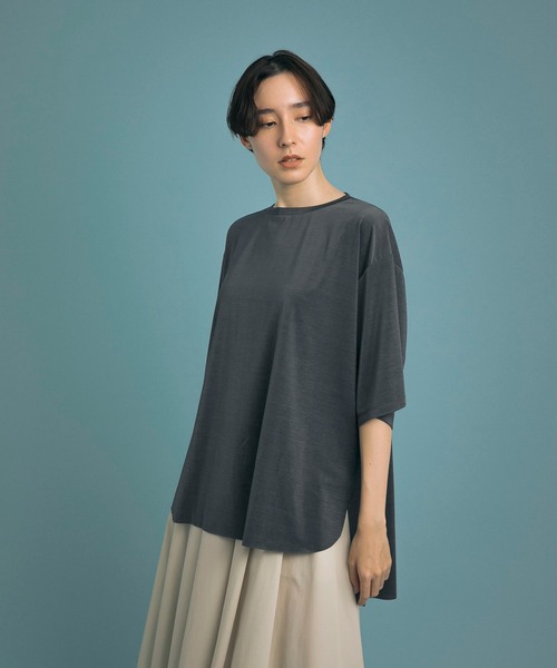 Uiscel(ユイセル)の「Uiscel ドライビッグTシャツチュニック(Tシャツ/カットソー・レディース・チャコールグレー/グレー・ONE)」の15枚目の写真