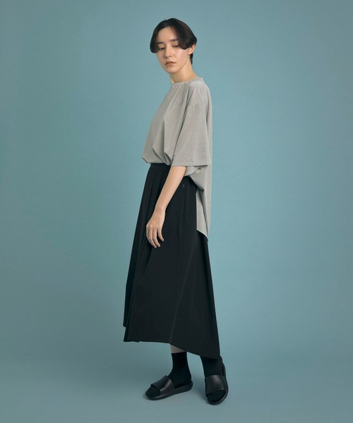 Uiscel(ユイセル)の「Uiscel ドライビッグTシャツチュニック(Tシャツ/カットソー・レディース・チャコールグレー/グレー・ONE)」の6枚目の写真