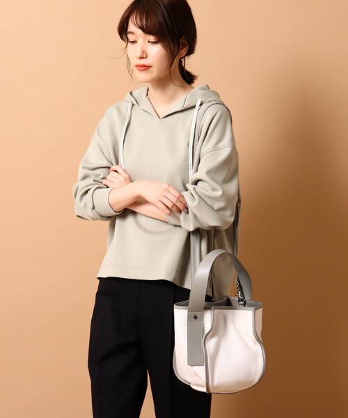 the dilettante(ザ・ディレッタント)の「◆【STORY・Oggi6月号掲載】【DRESSTERIOR別注】【2WAY】the dilettante(ザ・ディレッタント)ONE HANDLE SHOULDER BAG(ハンドバッグ・レディース・ホワイト・00)」の3枚目の写真