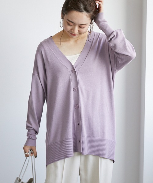 LE FOYER（ルフォワイエ）の「Vネックカーディガン（ニット/セーター・レディース・パープル/ダークブルー/オフホワイト/ブラック・38）」の4枚目の写真