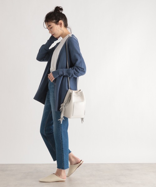 LE FOYER（ルフォワイエ）の「Vネックカーディガン（ニット/セーター・レディース・パープル/ダークブルー/オフホワイト/ブラック・38）」の20枚目の写真