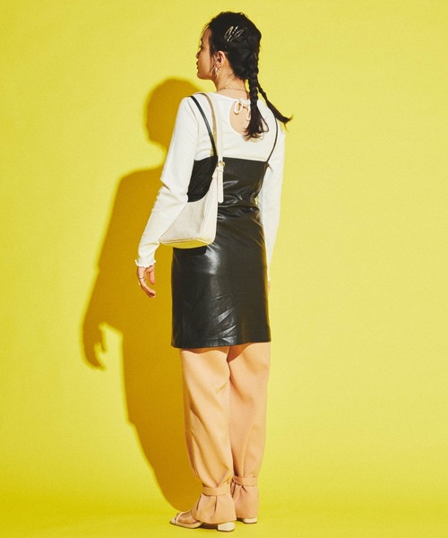 dispark（ディスパーク）の「DISPARK/フェイクレザーキャミワンピース（ワンピース・レディース・ブラック・FREE）」の4枚目の写真