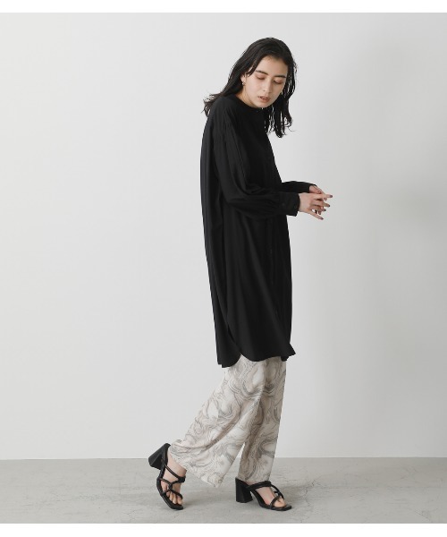 AZUL by moussy（アズールバイマウジー）の「MARBLE PATTERN RELAX PANTS/マーブルパターンリラックスパンツ（その他パンツ・レディース・ブラック系その他/ベージュ系その他・SMALL/MEDIUM）」の4枚目の写真