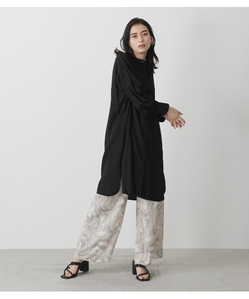 AZUL by moussy（アズールバイマウジー）の「MARBLE PATTERN RELAX PANTS/マーブルパターンリラックスパンツ（その他パンツ・レディース・ブラック系その他/ベージュ系その他・SMALL/MEDIUM）」の5枚目の写真