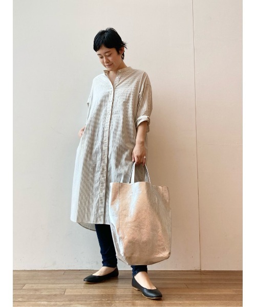 BEARDSLEY（ビアズリー）の「コットンコードシャツワンピース（シャツワンピース・レディース・ホワイト/ブルー・FREE）」の7枚目の写真