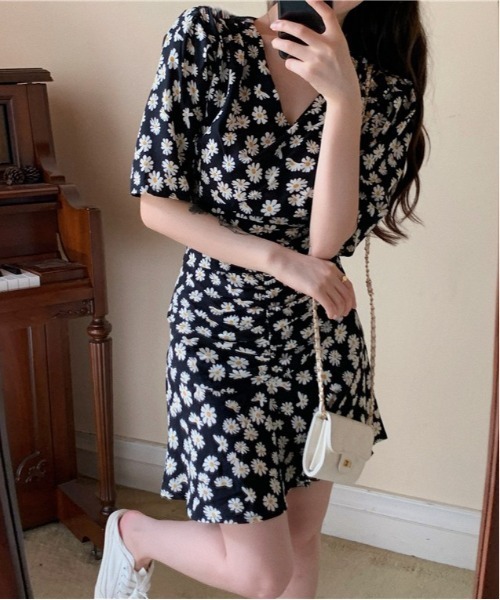 SONA（ソナ）の「SONYUNARA デイジーフラワーミニワンピース（ワンピース・レディース・ブラック・FREE）」の10枚目の写真