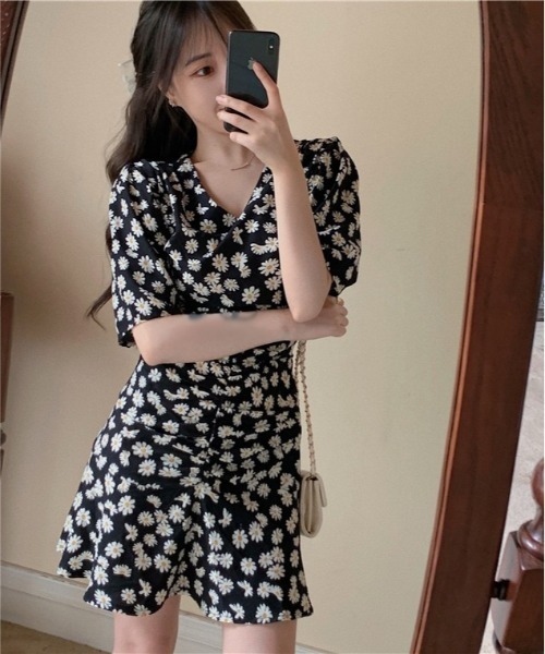 SONA（ソナ）の「SONYUNARA デイジーフラワーミニワンピース（ワンピース・レディース・ブラック・FREE）」の12枚目の写真