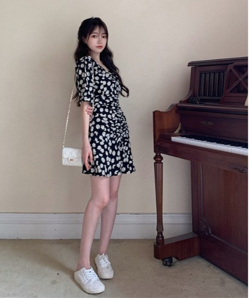 SONA（ソナ）の「SONYUNARA デイジーフラワーミニワンピース（ワンピース・レディース・ブラック・FREE）」の9枚目の写真