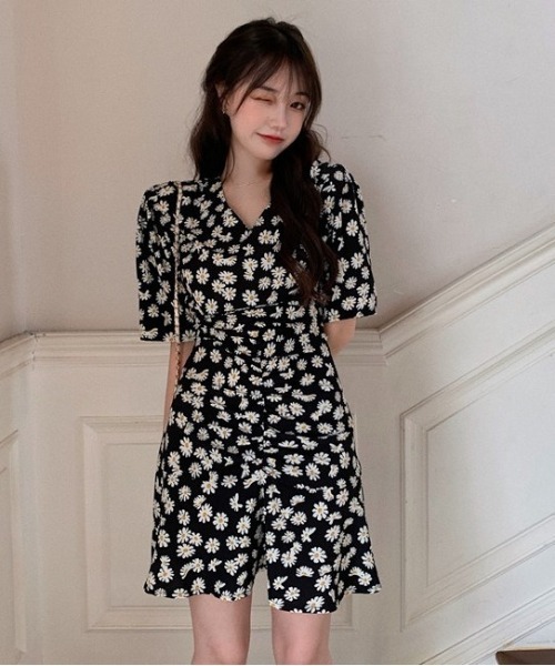 SONA（ソナ）の「SONYUNARA デイジーフラワーミニワンピース（ワンピース・レディース・ブラック・FREE）」の6枚目の写真