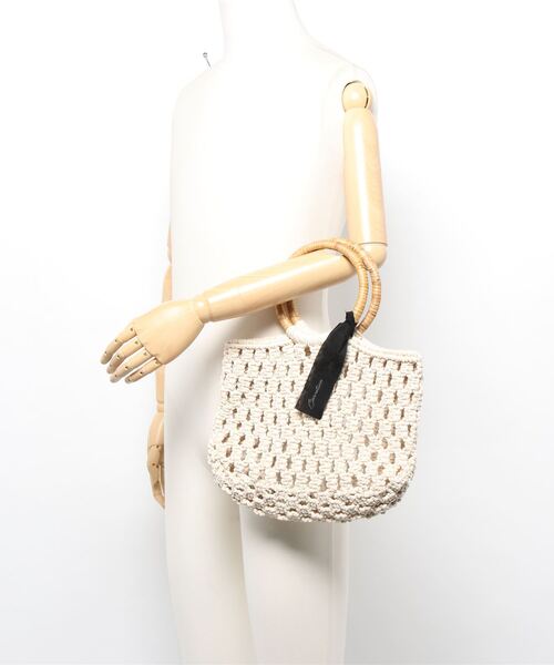 LBC（エルビーシー）の「マクラメ ラタンハンドルバッグ（ハンドバッグ・レディース・オフホワイト・FREE）」の4枚目の写真