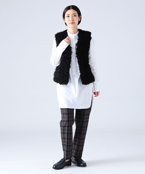 EFFE BEAMS(エッフェビームス)の「GELLI / ショート ムートンジレ(ベスト・レディース・ブラック/ベージュ・ONE SIZE)」の3枚目の写真
