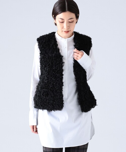EFFE BEAMS(エッフェビームス)の「GELLI / ショート ムートンジレ(ベスト・レディース・ブラック/ベージュ・ONE SIZE)」の4枚目の写真