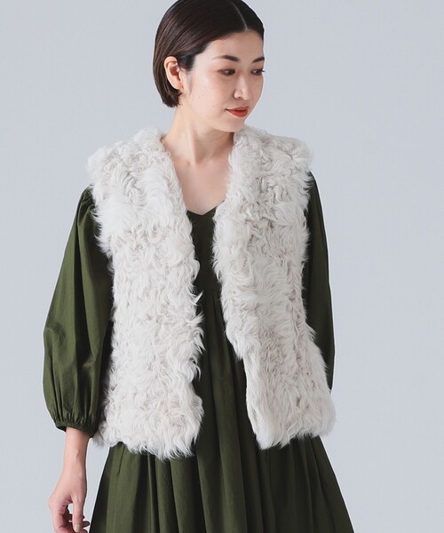 EFFE BEAMS(エッフェビームス)の「GELLI / ショート ムートンジレ(ベスト・レディース・ブラック/ベージュ・ONE SIZE)」の5枚目の写真