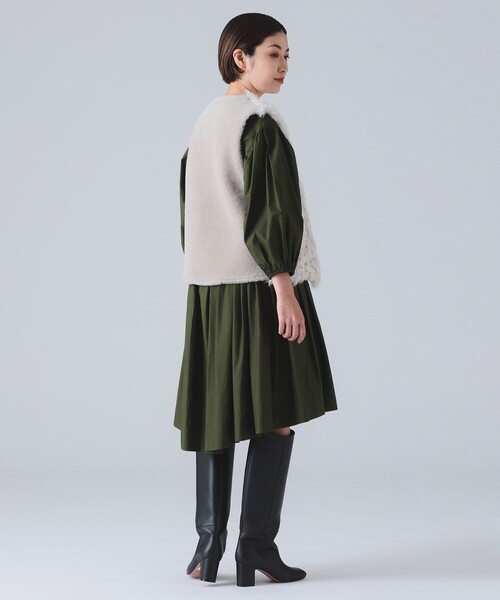 EFFE BEAMS(エッフェビームス)の「GELLI / ショート ムートンジレ(ベスト・レディース・ブラック/ベージュ・ONE SIZE)」の7枚目の写真